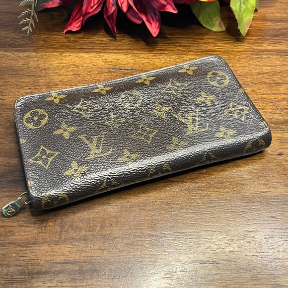 Authentic Louis Vuitton Monogram Zippy Long Wallet - EUC - Picture 8 of 8